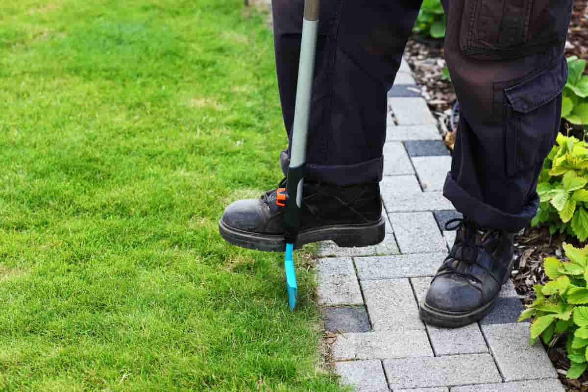 The 4 Best Edging Shovels Elevate Your Landscaping Game Minneopa
