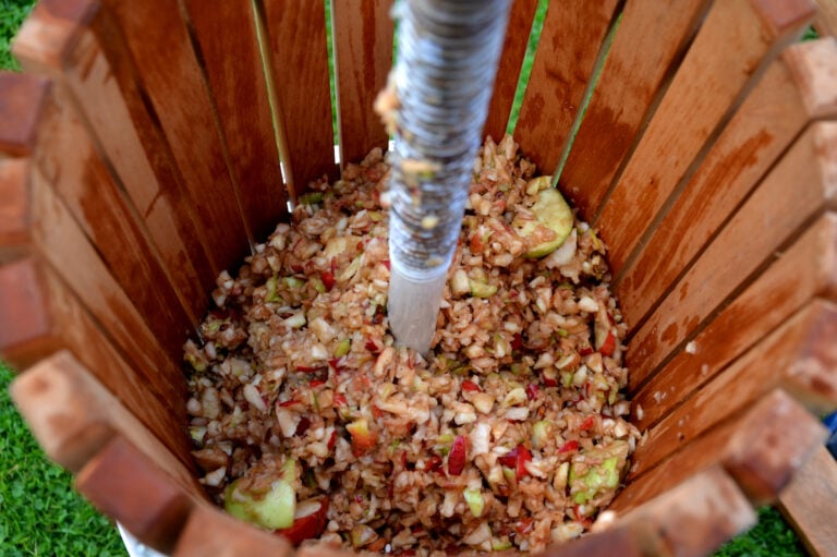 The Best Apple Grinder For 2023 Minneopa Orchards